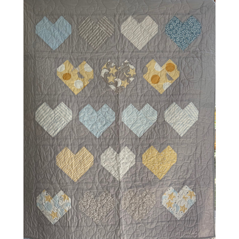 Handmade Hearts Cot Quilt 41" x 49" (104 × 124 cm)