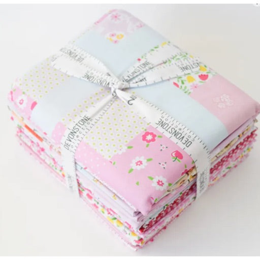Sarah Kay FAT QUARTER PACK - 1 panel + 13 Fat quarters