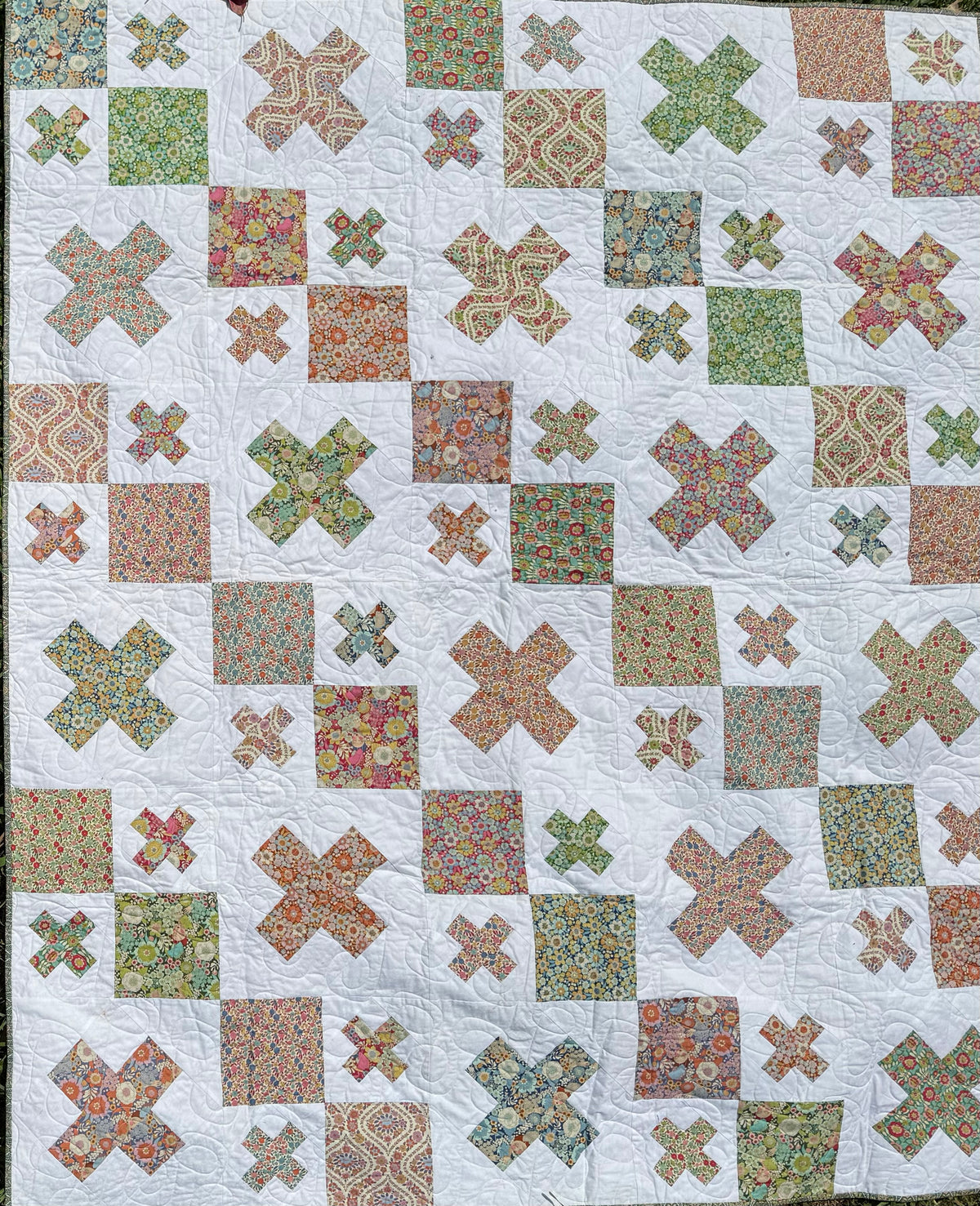 Handmade Tilda Floral Crosses Single Bed Patchwork Quilt 64" x 76" (163 × 193 cm)