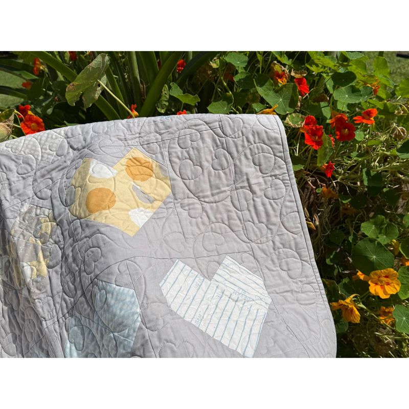 Handmade Hearts Cot Quilt  41" x 49" (104 × 124 cm)