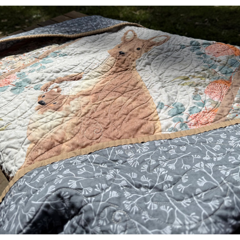 Handmade Australian Kangaroo Cot Quilt 32" x 39" (81 × 99 cm)